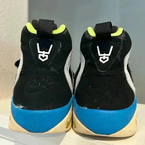 Nike Air Diamond Turf 2 GS Youth 488294-034 Size 6.5Y Black Blue White - Picture 7 of 9